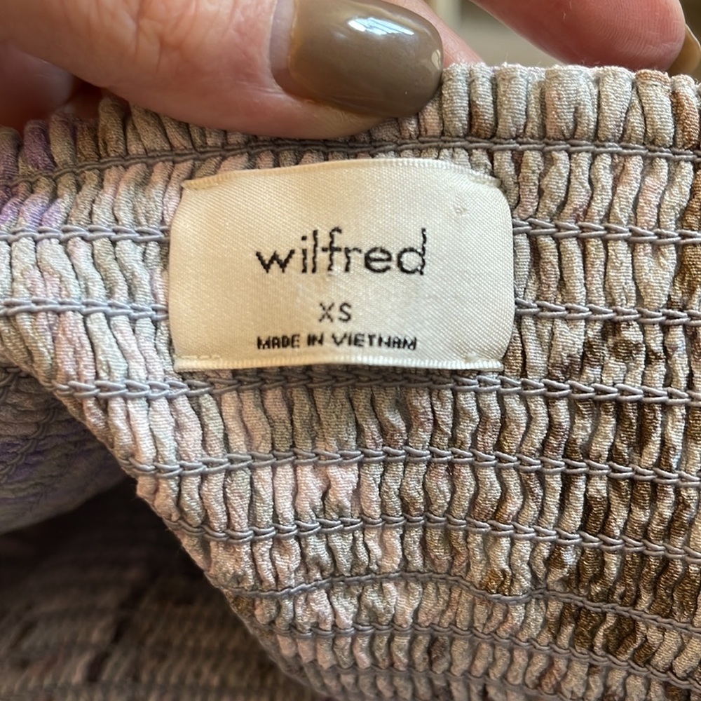 Aritzia Wilfred Smocked Crop Tank - Picture 4 of 8